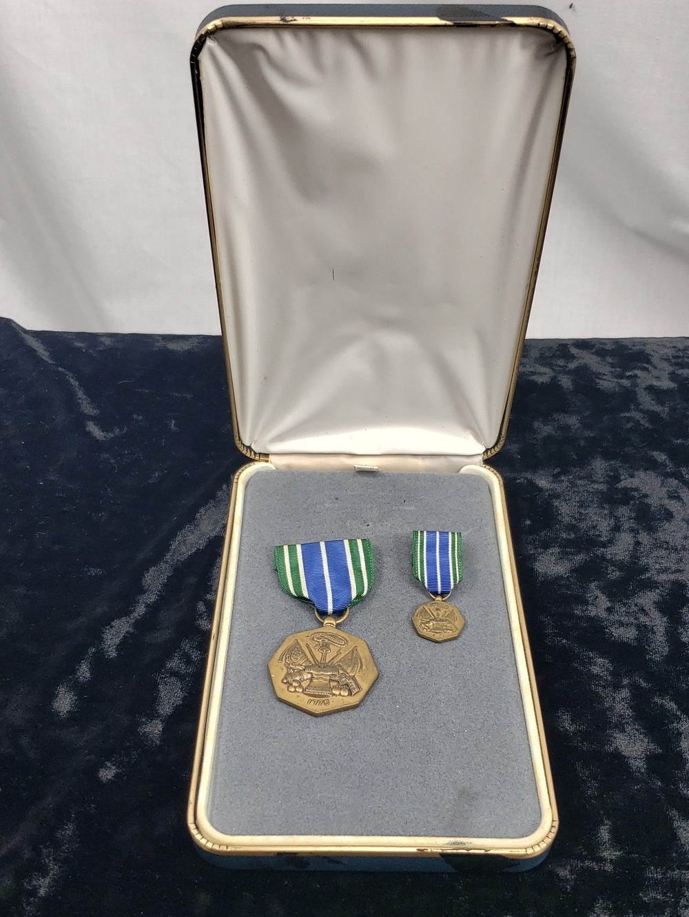 US Military THIS WE'LL DEFEND 1775 FOR MILITARY ACHIEVEMENT Medal Set